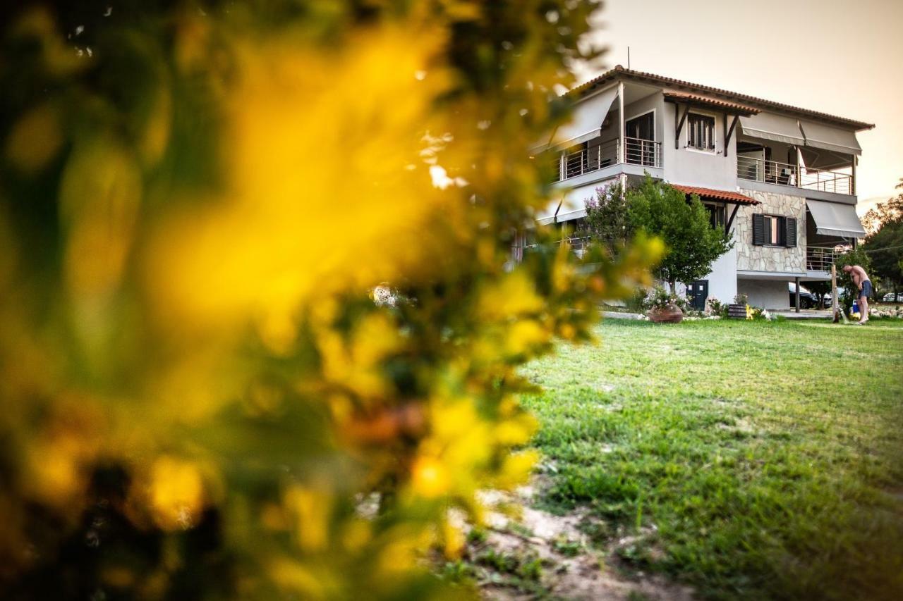 Kokkinos Aparthotel Vourvourou Exterior photo