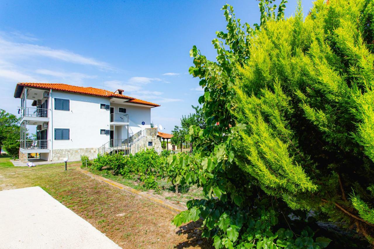 Kokkinos Aparthotel Vourvourou Exterior photo