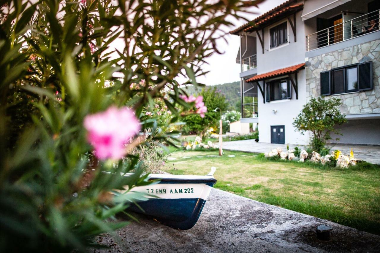 Kokkinos Aparthotel Vourvourou Exterior photo